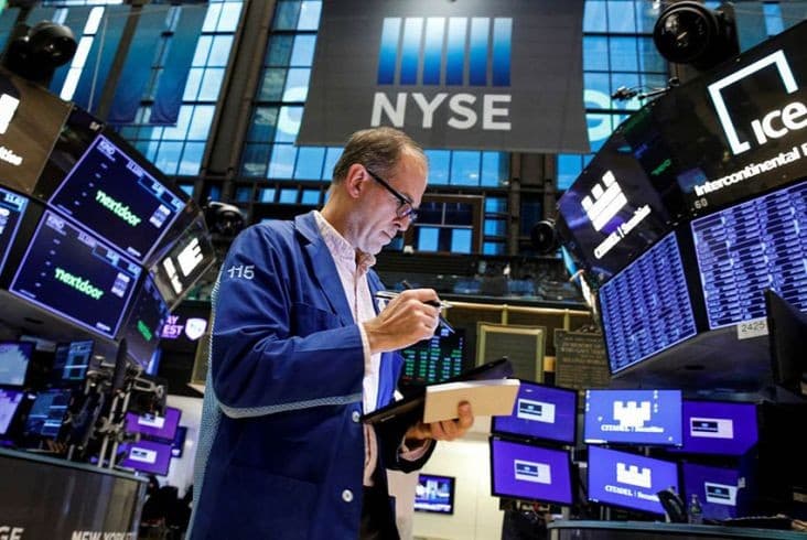 Wall Street Beragam Imbas Trump Plin-plan Akhiri Perang dengan Iran