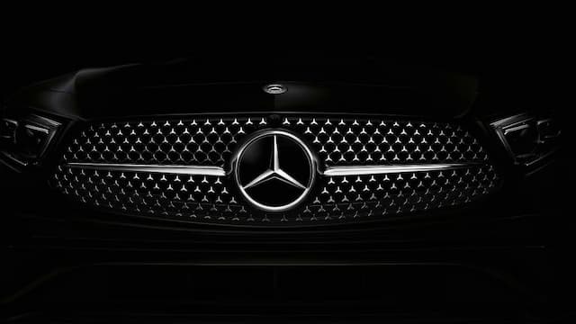 Laba Mercedes-Benz Anjlok Hampir 50 Persen pada 2025