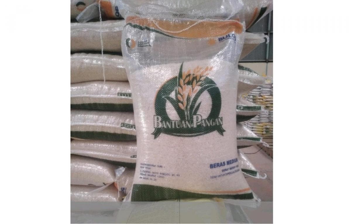 Bantuan Pangan Beras dan Minyak Goreng Mulai Disalurkan ke 33 Juta Penerima Manfaat