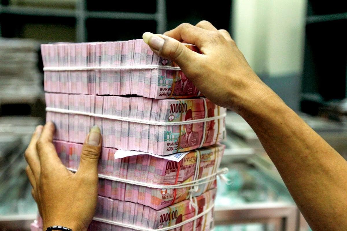 BI Perkuat Intervensi Pasar seiring Rupiah Sentuh Level Terendah di Rp17.315 per USD