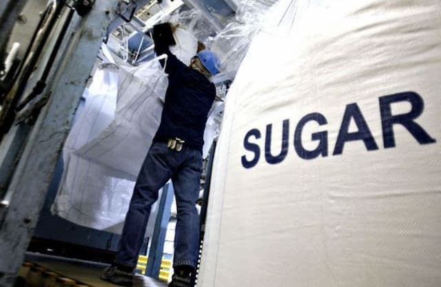 Swasembada Gula 2028 Dibayangi Produktivitas hingga Pabrik Tua, Ini Kata Pengamat