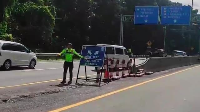 Tol Semarang Padat, One Way Lokal hingga Kalikangkung Kembali Diberlakukan