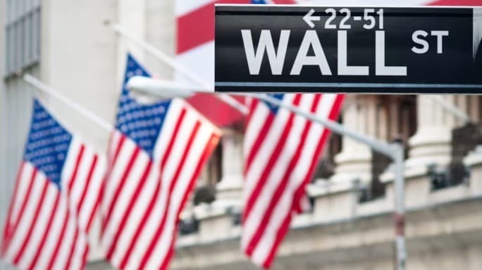Wall Street Berakhir Naik Tipis, Saham-Saham AI Mulai Bangkit