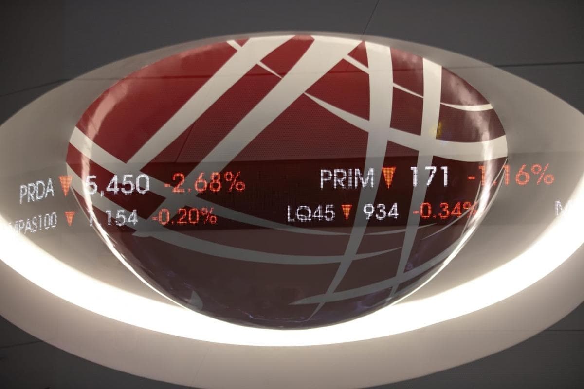 Empat Saham Bebas dari Suspensi, BUVA Pindah ke Papan FCA