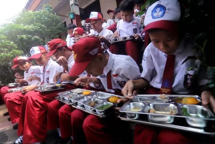 Anggaran MBG Berpotensi Dipangkas Jika Harga Minyak Tembus USD92 dalam Setahun