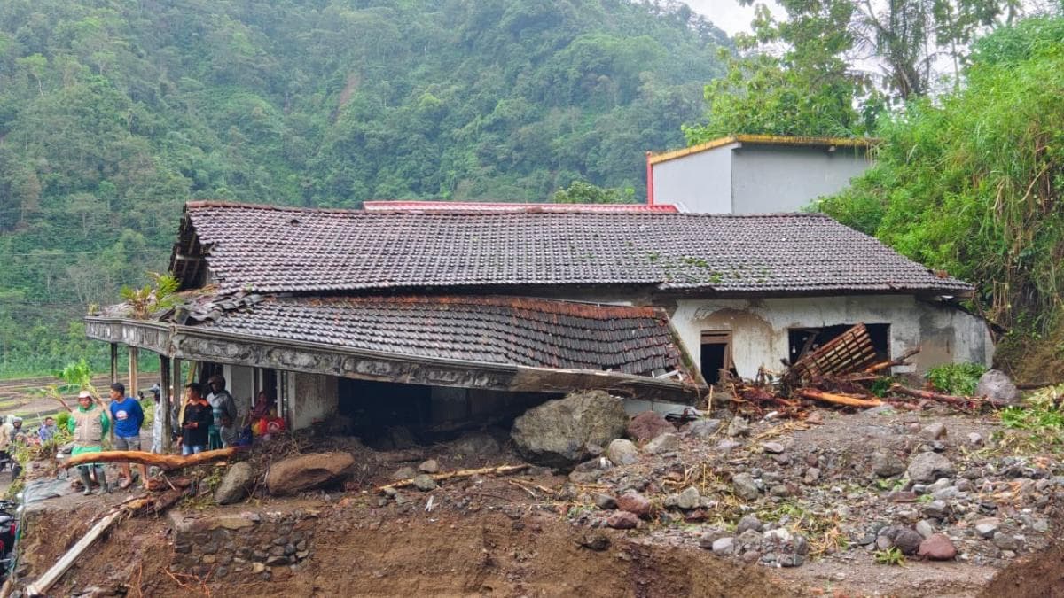 BNPB Pastikan Penanganan Pascabencana  di Kabupaten Tegal Berjalan Optimal