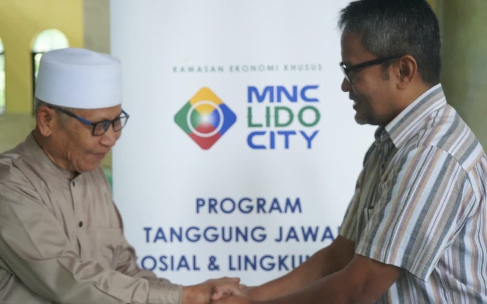 KEK MNC Lido City Gelar Program Peduli Masjid, Bersihkan Fasilitas Ibadah di Cigombong Bogor