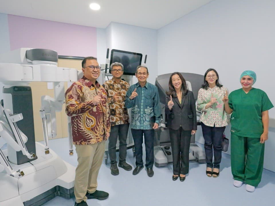 Eka Hospital MT Haryono Luncurkan SURE, Pusat Layanan Transformasi Bedah Robotik Urologi