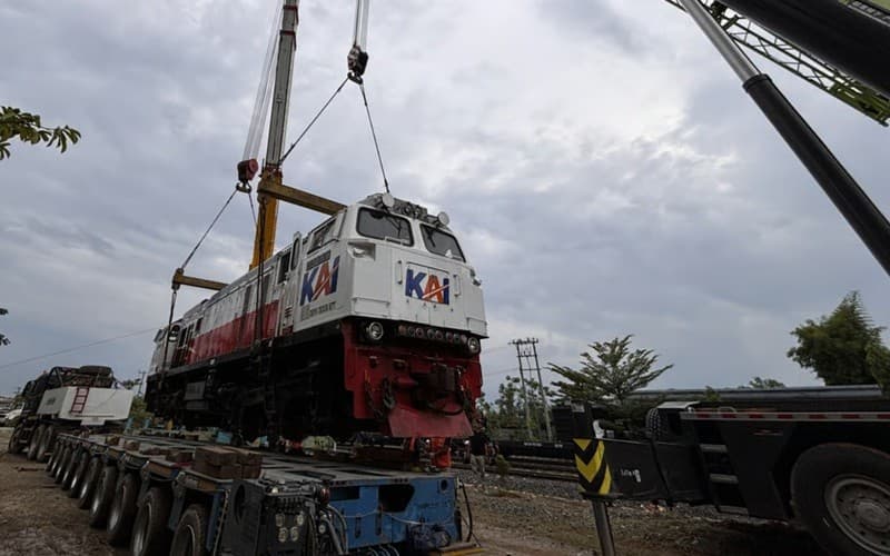 Antisipasi Mudik Lebaran, KAI Logistik Kirim 12 Lokomotif dari Sumatera ke Jawa