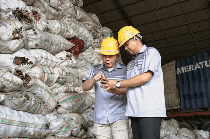 Apa Bisnis OILS? Produsen Minyak Kelapa dan Tepung Kopra, Ini Profil Singkatnya