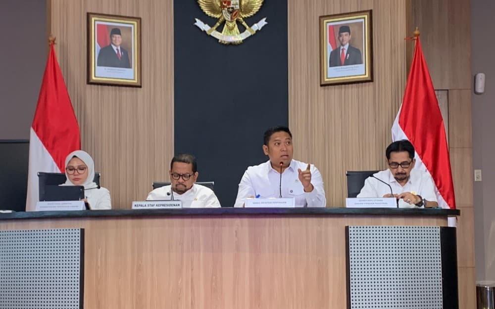 Wamentan Minta Warga Lapor dan Viralkan Jika Pedagang Jual Pangan di Atas HET