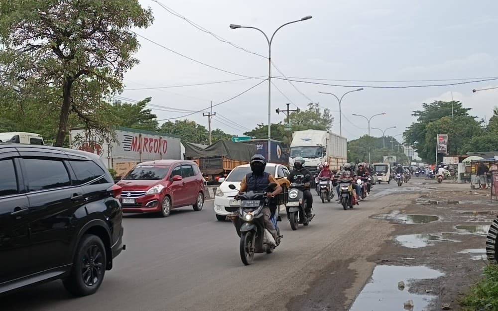 Arus Balik di Pantura Cirebon, Arah Jakarta Ramai Pemudik Motor