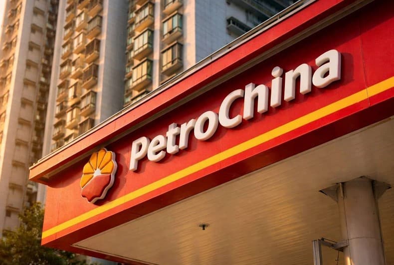 Laba PetroChina Turun 4,5 Persen Tertekan Penurunan Harga Minyak di 2025 