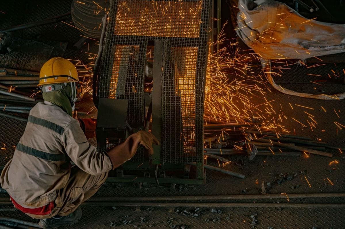 Pendapatan Susut, Rugi MDKA Membengkak Jadi Rp1,06 Triliun