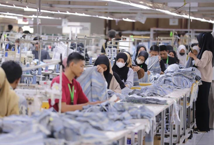 Rantai Pasok Terganggu, PMI Manufaktur RI Nyaris Stagnan