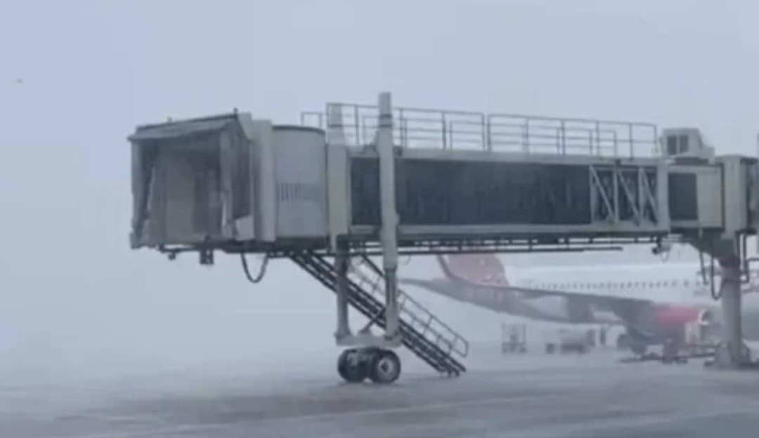 12 Penerbangan di Bandara Soetta Dialihkan Imbas Cuaca Buruk