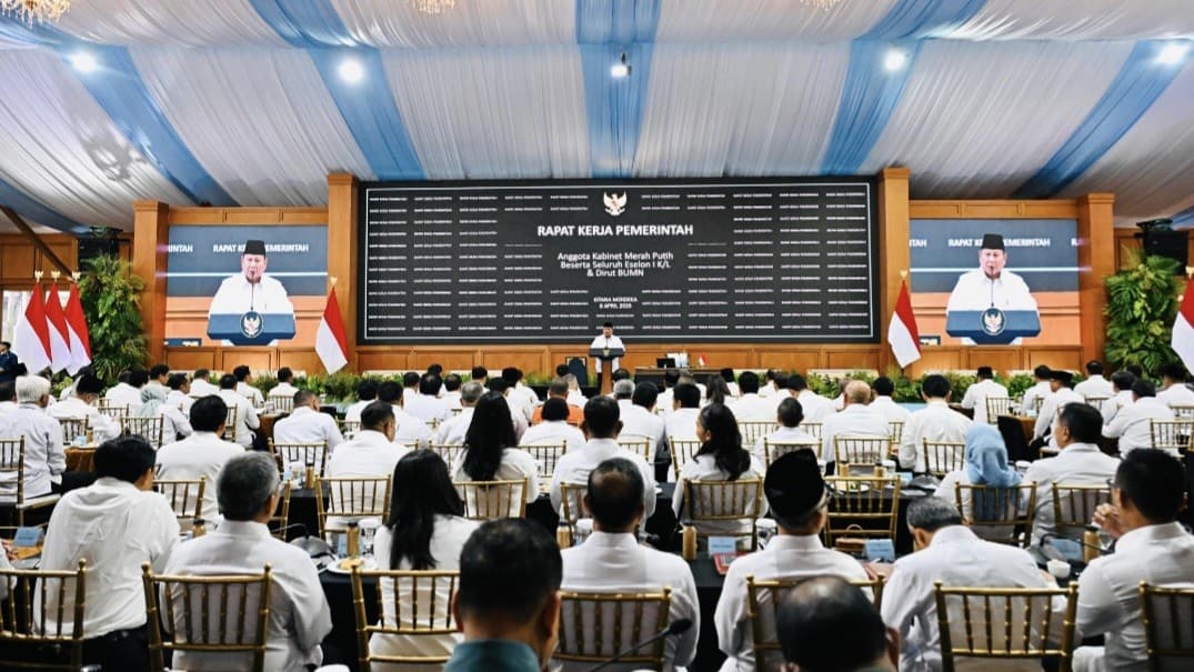 Prabowo Beri Arahan 4 Jam ke Jajaran Menteri hingga Eselon