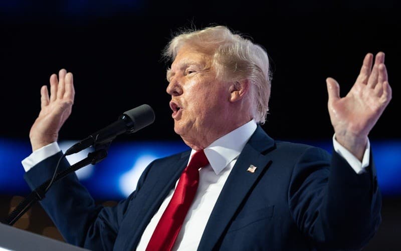 Trump Perintahkan Blokade Total Selat Hormuz, Tak Ada Kapal yang Boleh Lewat