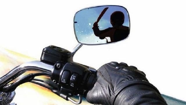 Teror Geng Motor Gunakan Panah di Makassar Terekam CCTV, Polisi Kantongi Identitas Pelaku Teror Geng Motor Gunakan Panah di Makassar Terekam CCTV, Polisi Kantongi Identitas Pelaku