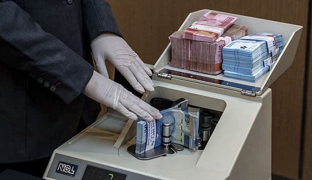 Fitch Ratings Pangkas Outlook Utang RI Jadi Negatif, Soroti Kondisi Fiskal