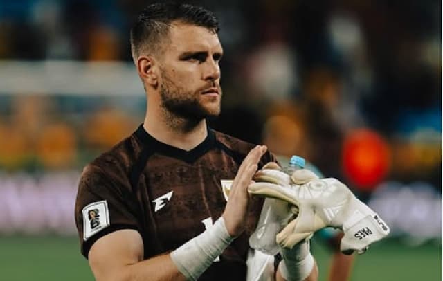 Maarten Paes Blak-blakan! Suporter Timnas Indonesia Disebut Segila Fans Argentina