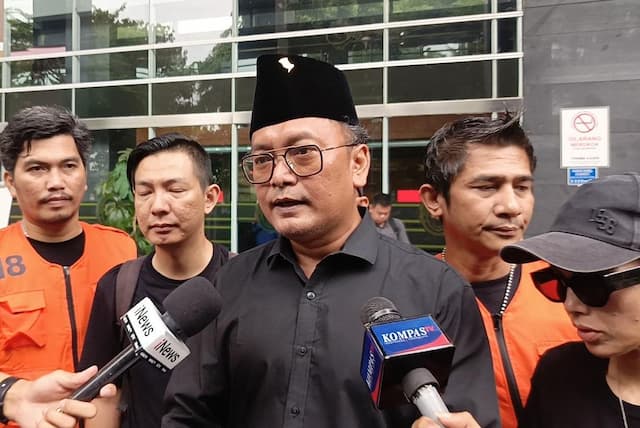 Guntur Romli PDIP Dukung Demokrat soal Proses Hukum Tudingan SBY di Balik Isu Ijazah Jokowi