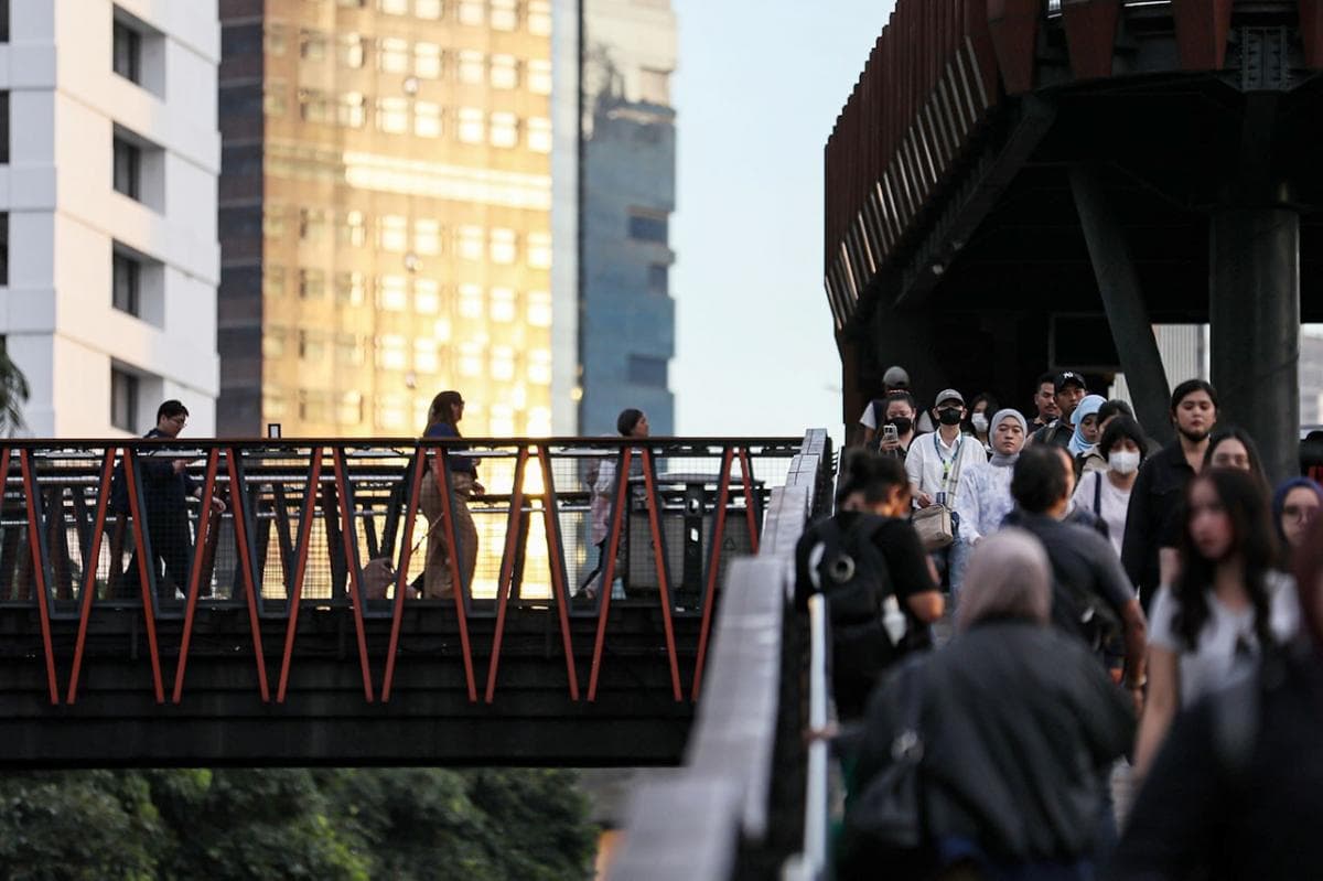 Anggota DPR Usul WFH Diterapkan Tiap Rabu: Kalau Jumat Jadi Libur Panjang