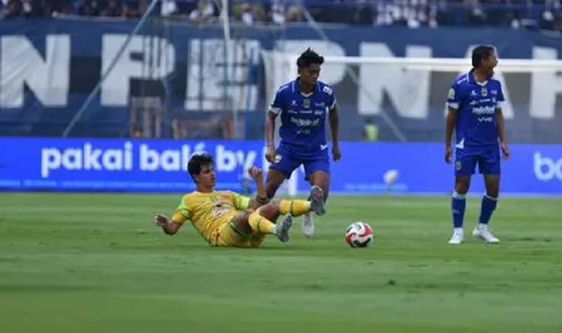 Link Live Streaming Persebaya Vs Persib di Super League Malam Ini