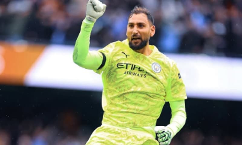 Legenda Arsenal Kritik Donnarumma, Nilai Selebrasi Kiper Sekarang Terlalu Lebay