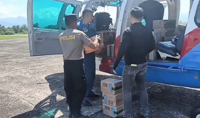 Polri Kirim Bantuan Logistik ke Palambayan Lewat Udara, Dukung Kebutuhan Posko Bencana