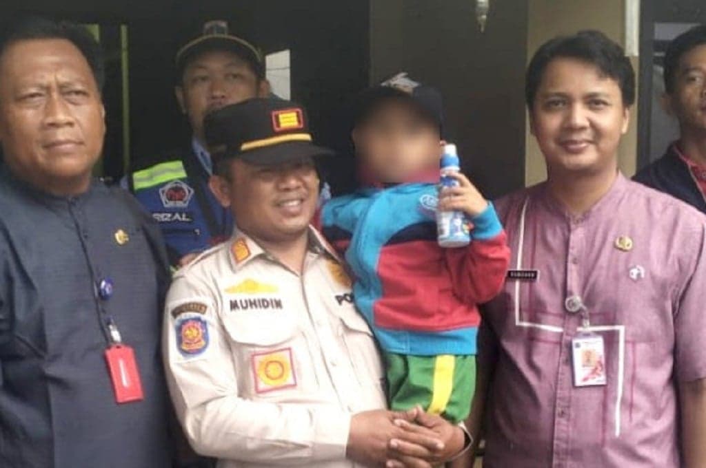 Bocah 6 Tahun Ditemukan Telantar di Pasar Kebayoran Lama, Diduga Ditinggal Ayahnya