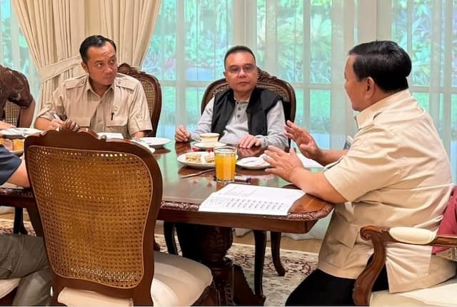 Prabowo Bertemu Dasco, Terima Laporan soal Rehabilitasi Pascabencana Sumatra