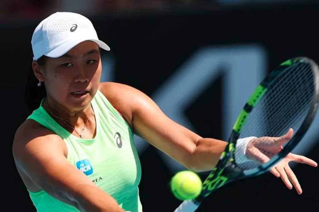 Debut WTA 1000, Janice Tjen Langsung Bikin Kejutan Singkirkan Petenis Brasil 