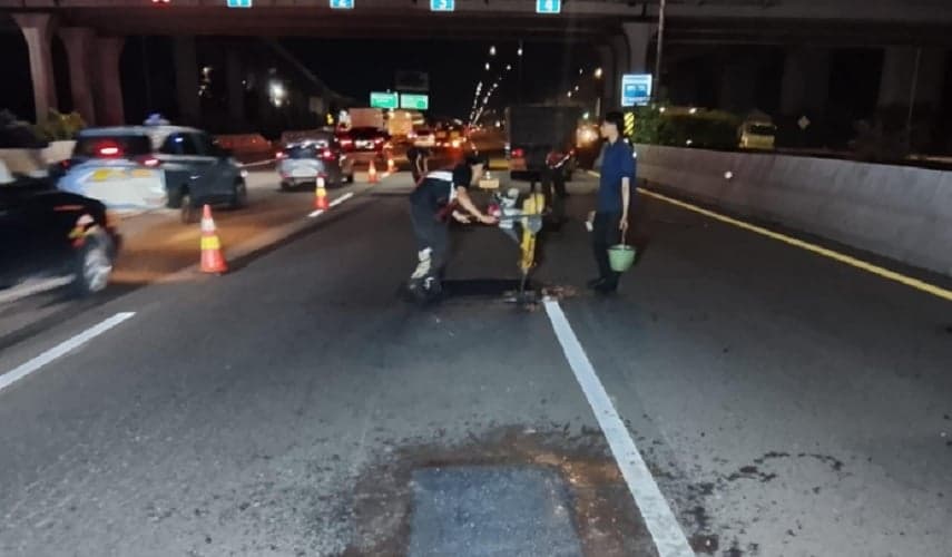 Jalan Tol Berlubang Imbas Hujan, Jasa Marga Targetkan Perbaikan Tuntas Sebelum Mudik Lebaran