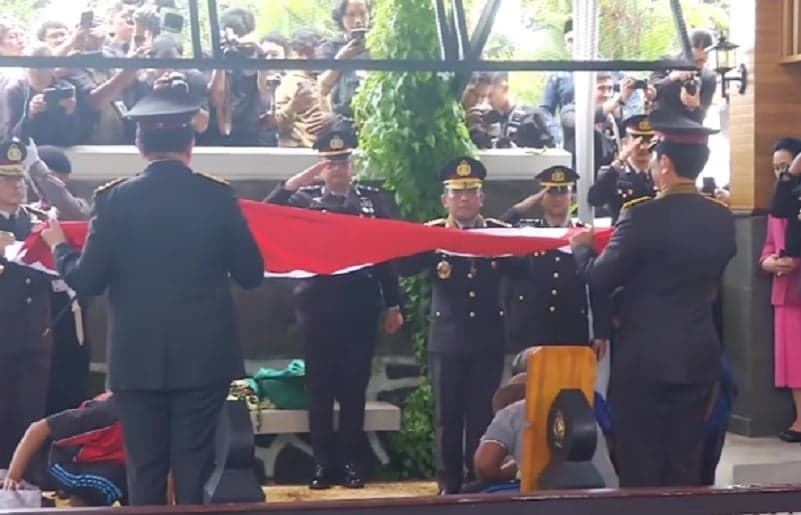 Mendiang Istri Jenderal Hoegeng Eyang Meri Dapat Tanda Kehormatan Bintang Bhayangkara dari Presiden Prabowo