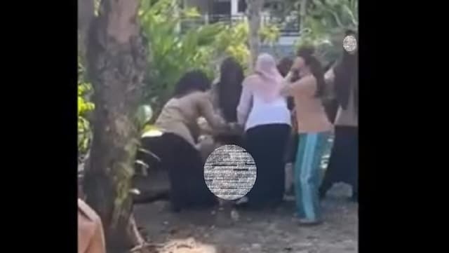 Viral! Siswi SMA di Bengkulu Dikeroyok Kakak Kelas, Guru Kewalahan Melerai