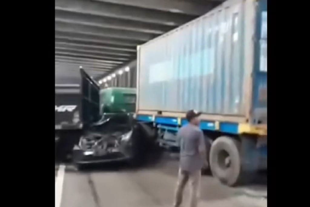 Kronologi Kecelakaan Beruntun 7 Kendaraan di Tol Bocimi Bogor, Sopir Truk Trailer Lalai