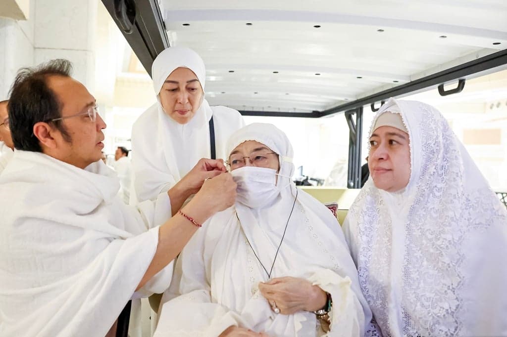 Momen Megawati dan Keluarga Umrah di Makkah, Tahalul Dibantu Prananda Prabowo