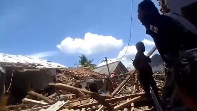 Ledakan Hebat di Situbondo, 1 Orang Tewas 6 Luka Bakar dan 7 Rumah Rusak