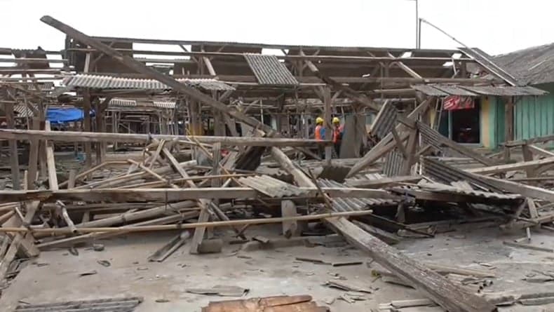 Ratusan Kios dan 51 Rumah di Lampung Selatan Porak-poranda Diterjang Puting Beliung
