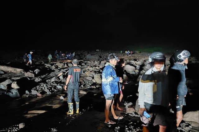 Banjir Lahar Hujan Merapi di Magelang, 4 Warga Hilang Terseret Arus