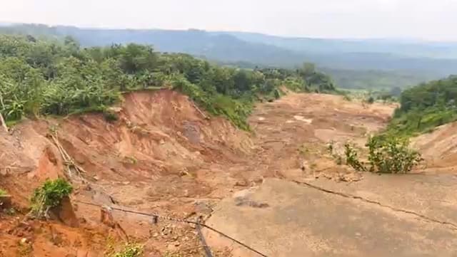 Hujan Deras Picu Longsor Meluas di Semarang, Permukiman Warga Terancam