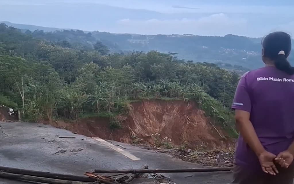 Longsor Kalongan Putus Jalur Ungaran-Mranggen, Puluhan KK Bakal Direlokasi