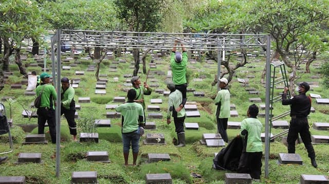 Pemprov DKI Sediakan Layanan Pemakaman Gratis di 82 TPU, Cek Syaratnya