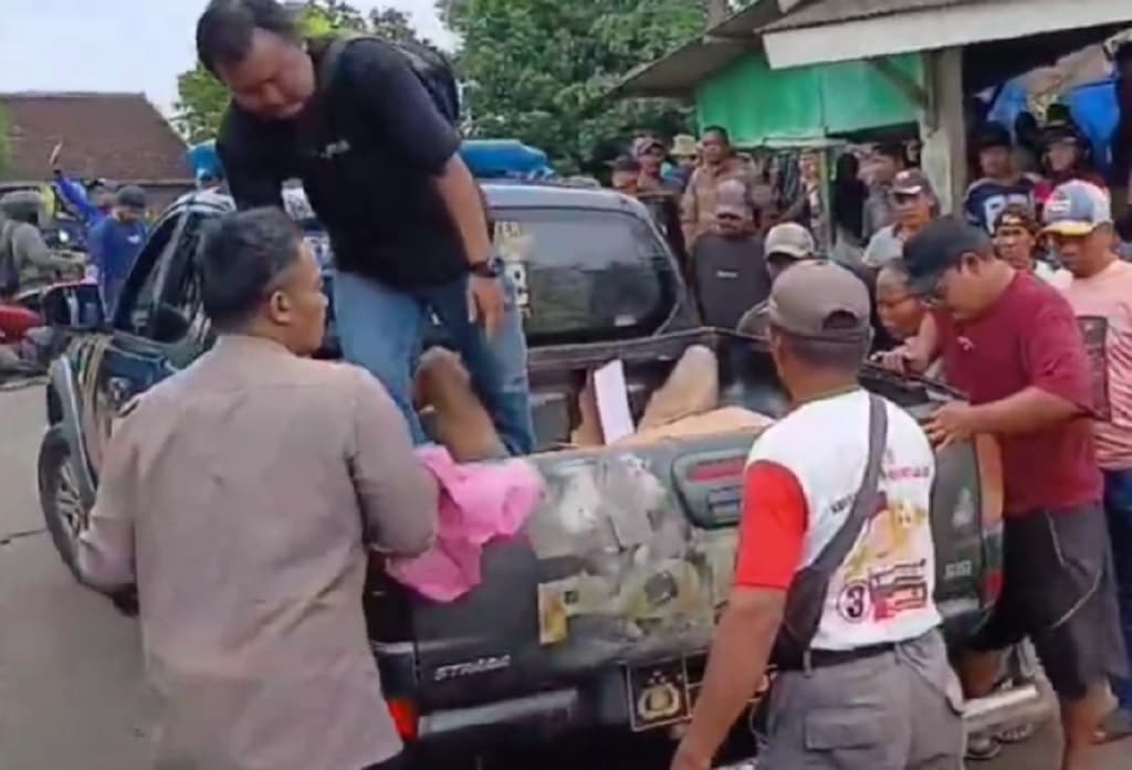 Tepergok Curi Motor di Karawang, 1 Pelaku Tewas Diamuk Massa 1 Kritis