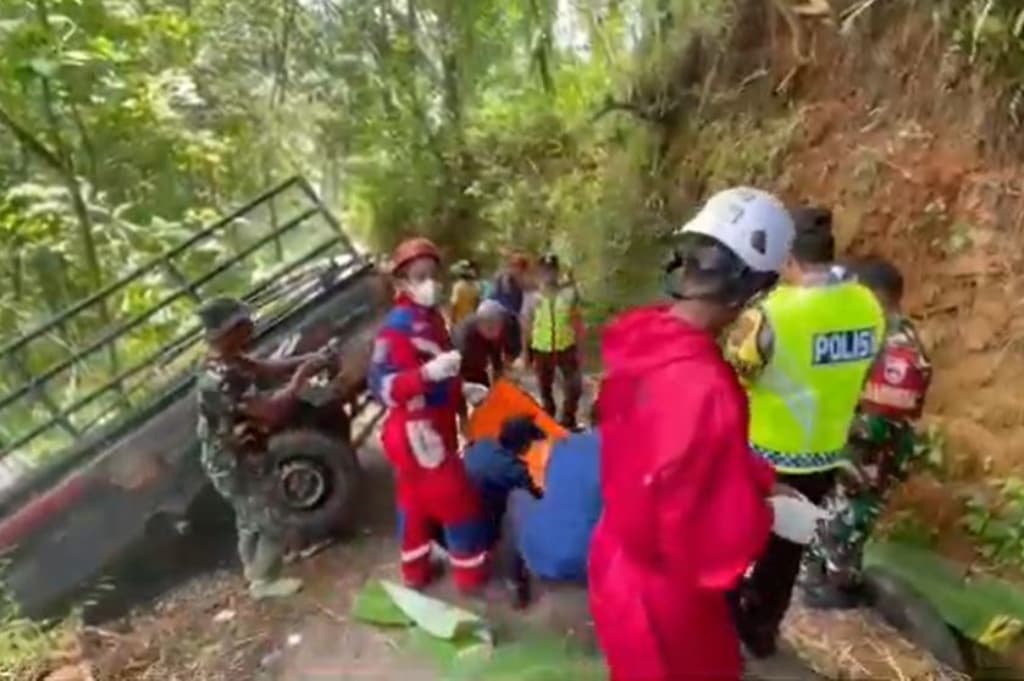 Identitas 3 Korban Tewas Kecelakaan Pikap Terguling di Kebumen, 8 Orang Luka-Luka