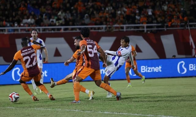 VAR Jadi Penyelamat! Borneo FC Tahan Persib, Perebutan Gelar Super League Kian Sengit