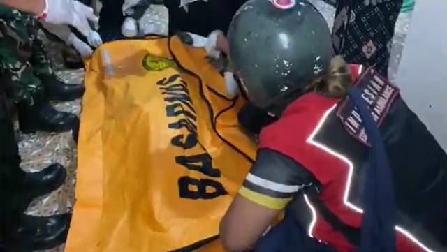 Pria Tanpa Identitas Ditemukan Tewas Terbenam di Bak Mandi Rumah Warga Sukabumi