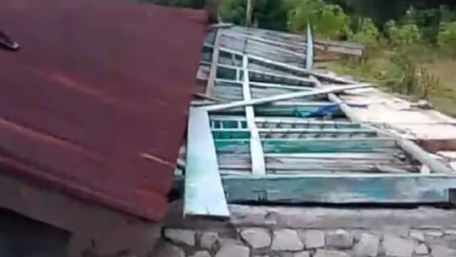 Bangunan SD di Timor Tengah Selatan Roboh Timpa 3 Anak, 1 Tewas 2 Luka-Luka