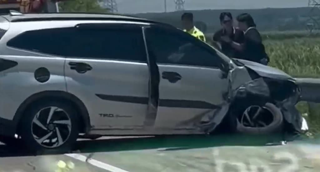 Kecelakaan Maut Honda BRV Tabrak Rush di Tol Pejagan-Pemalang, 1 Tewas 3 Luka-Luka